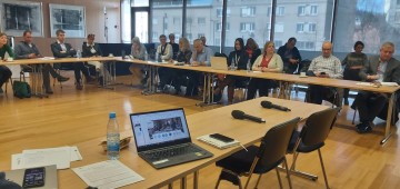 Izzivi in priložnosti sodelovanja v svetovalni kontaktni točki "vse na enem mestu"